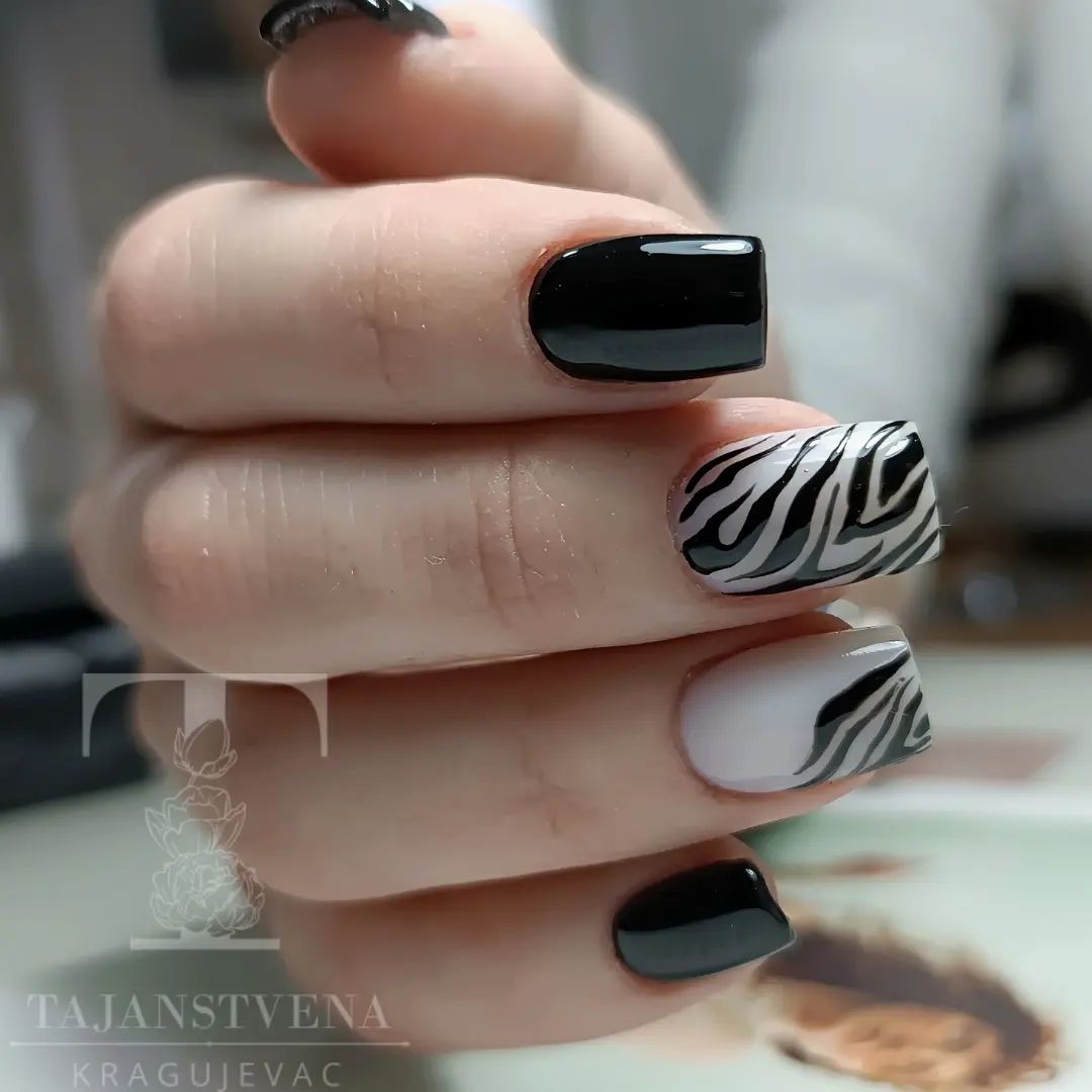 nokti, izlivanje, black-and-white